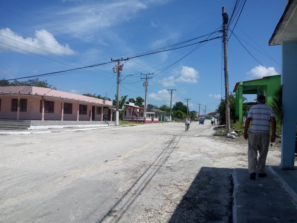 Vicepresidenta0's tweet photo. Asi de tranquilo se encuentra el Consejo Popular de Tamarindo a esta hora de la tarde. #FlorenciaVaConTodos #CiegodeAvila #Cuba #CubaPorLaPaz https://t.co/UdYyyyDqpr