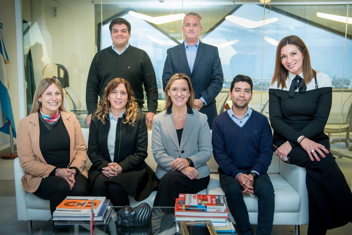 💡 A través de este acuerdo, <a href="/LaSiglo21/">Universidad Siglo 21</a> proveerá estudiantes para que puedan realizar mentorías de los emprendimientos participantes del programa. ✅ Las y los emprendedores contarán con herramientas de capacitación, vinculación y un seguimiento personalizado para sus negocios.