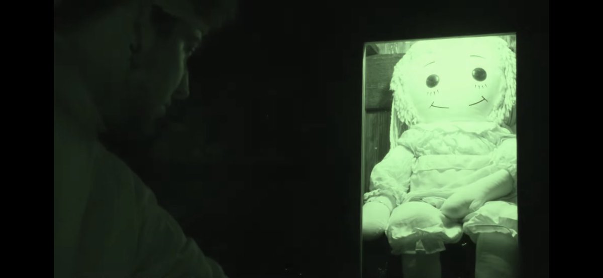 KnownTango31195's tweet photo. @EltonCastee tell me im not the only one that sees the extra set of human like eyes in annabelles eyes looking either at corey or up towards where corey saw the light!! https://t.co/3yZ5MlxIek