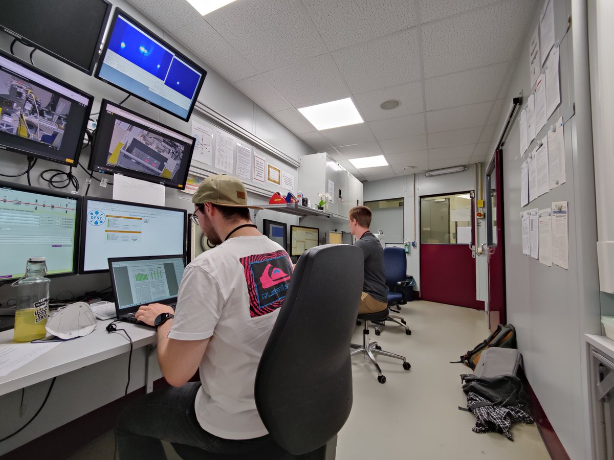 Two guys one synchrotron <a href="/WilmPickhardt/">Wilm Pickhardt</a> <a href="/desy/">DESY (Deutsch)</a>  <a href="/p021_desy/">P02.1 DESY</a>