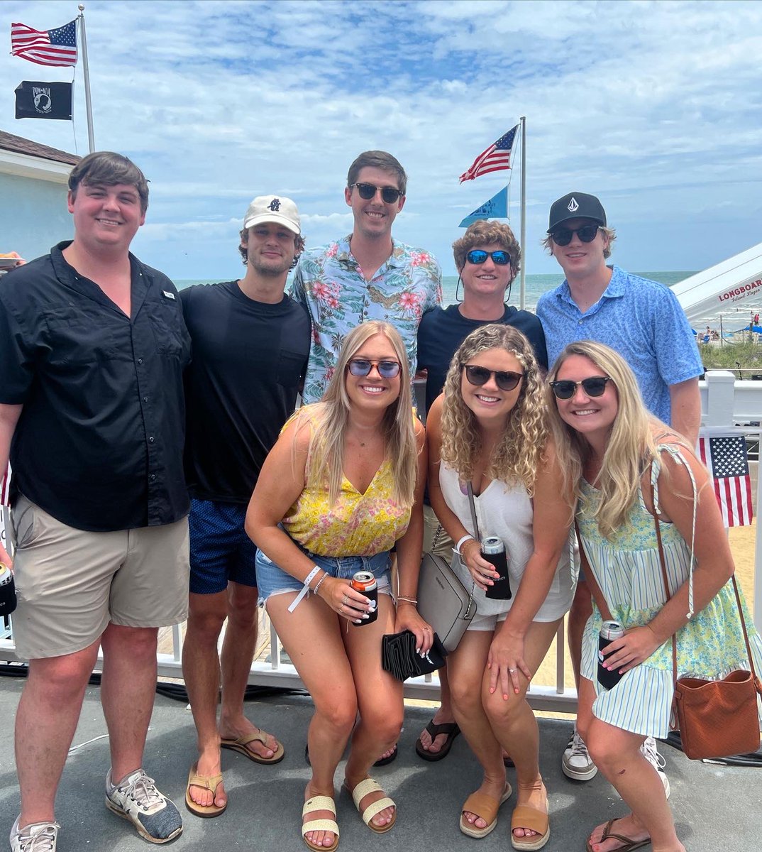 JEARLogistics's tweet photo. How could you possibly beat a Saturday at the Windjammer surrounded by the best coworkers in the game?! JEARfest 2022 did not disappoint!!!!🧡💙 #JEARLogistics #JEARfest2022 #BestHolidayoftheYear https://t.co/auXXL5O2yi