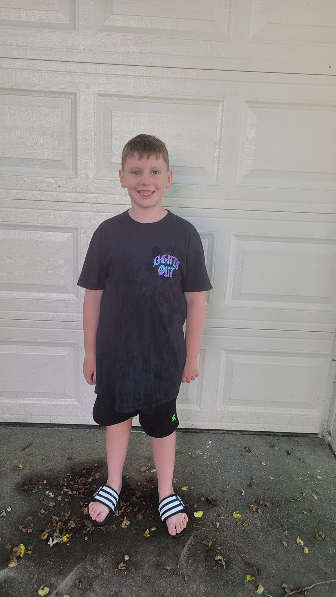 MonsterKids13's tweet photo. @milehigherjosh @lightsoutcast My kiddo is a fan! https://t.co/zm2FK5JTbJ