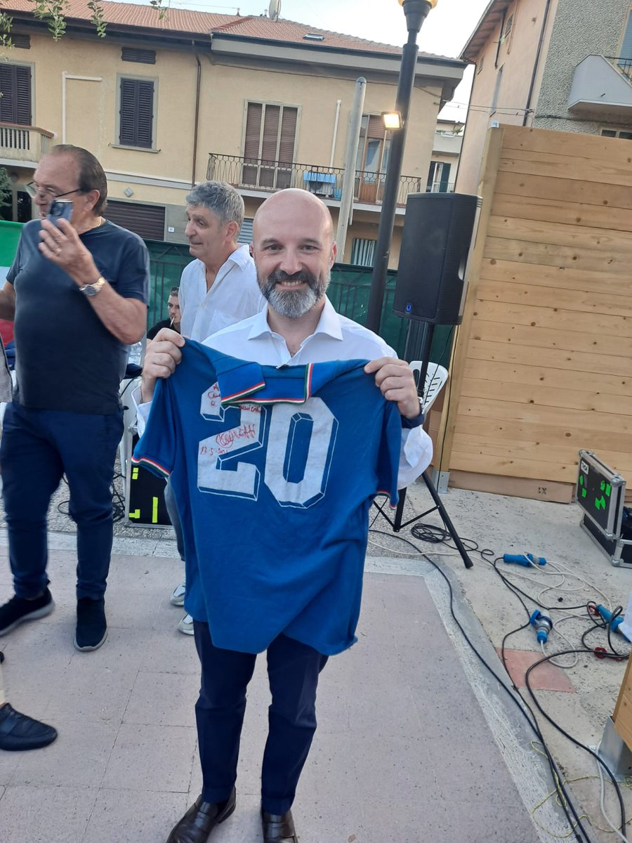 Gianni Rossi tweet media