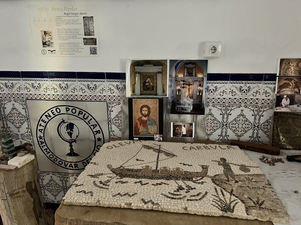 ppalmodovar's tweet photo. 💙 Hoy hemos podido visitar la exposición de los artistas locales que ha organizado el Ateneo Popular de Almodóvar del Rio de la mano de Milagros a quien agradecemos todas las atenciones. 

💯🔝 ¡Felicidades a tod@s!

#culturacuca
#orgullocuco
#ateneopopularalmodovar https://t.co/Sua72L54FG