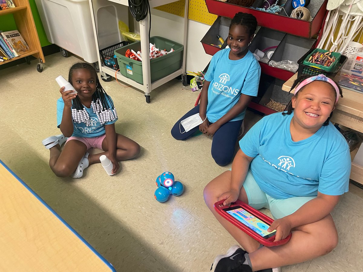 EAHorizons's tweet photo. We are #ExpandingLearning this summer with daily STEM classes!! We are developing analytical and critical thinking skills as we program robots, build structures, and much more! #STEMeducation #ExpandingHorizons https://t.co/ikw19ERask