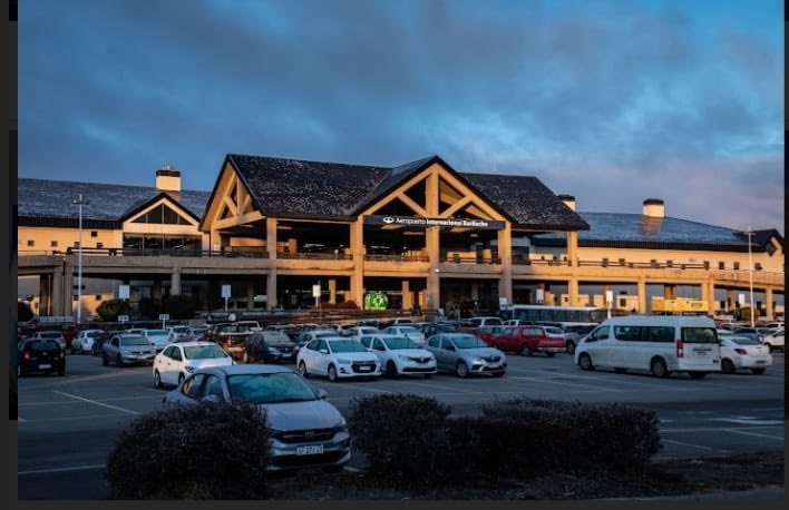 _ATEGA_'s tweet photo. ….nuevos núcleos sanitarios, nuevos locales gastronómicos, dos nuevas mangas telescópicas y se prevé ampliar la plataforma auxiliar en los próximos meses⚠️
#argentina🇦🇷 #rionegro #bariloche #aeropuertodebariloche #aa2000 #orsna #aeropuertos #aviacion #gestionaeroportuaria 🛫✈️ https://t.co/vSwTU6MdZb