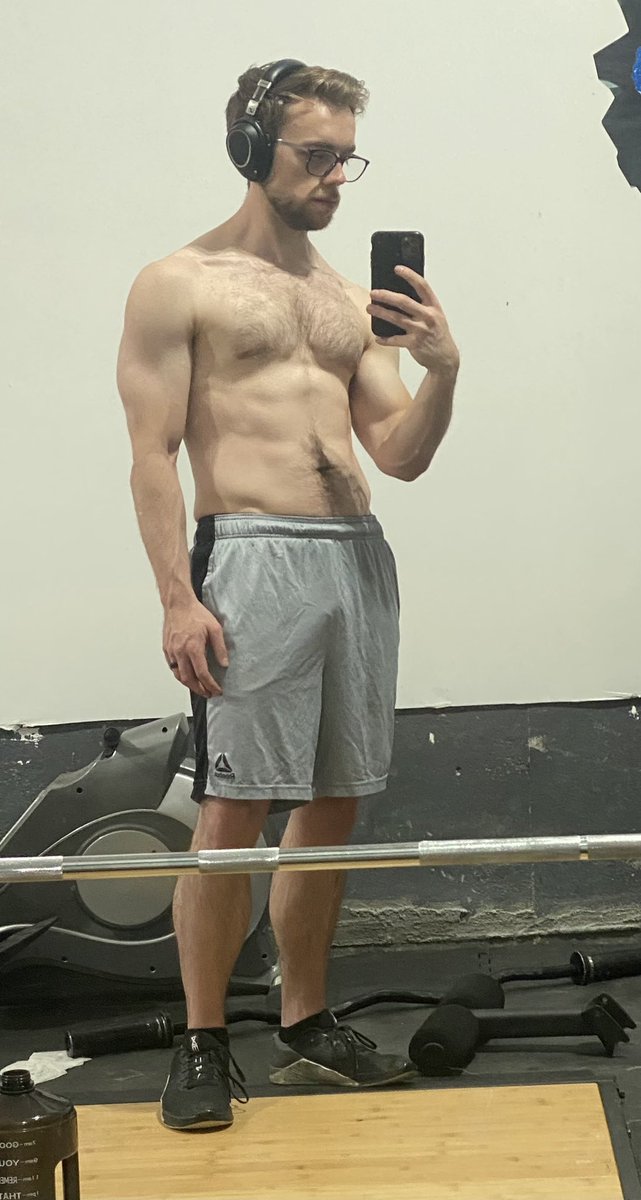 MrFruitYT's tweet photo. @AbouTimeJoey Hey (with intentions of you giving him your Twitch Prime subscription) https://t.co/1cKHflAd8G
