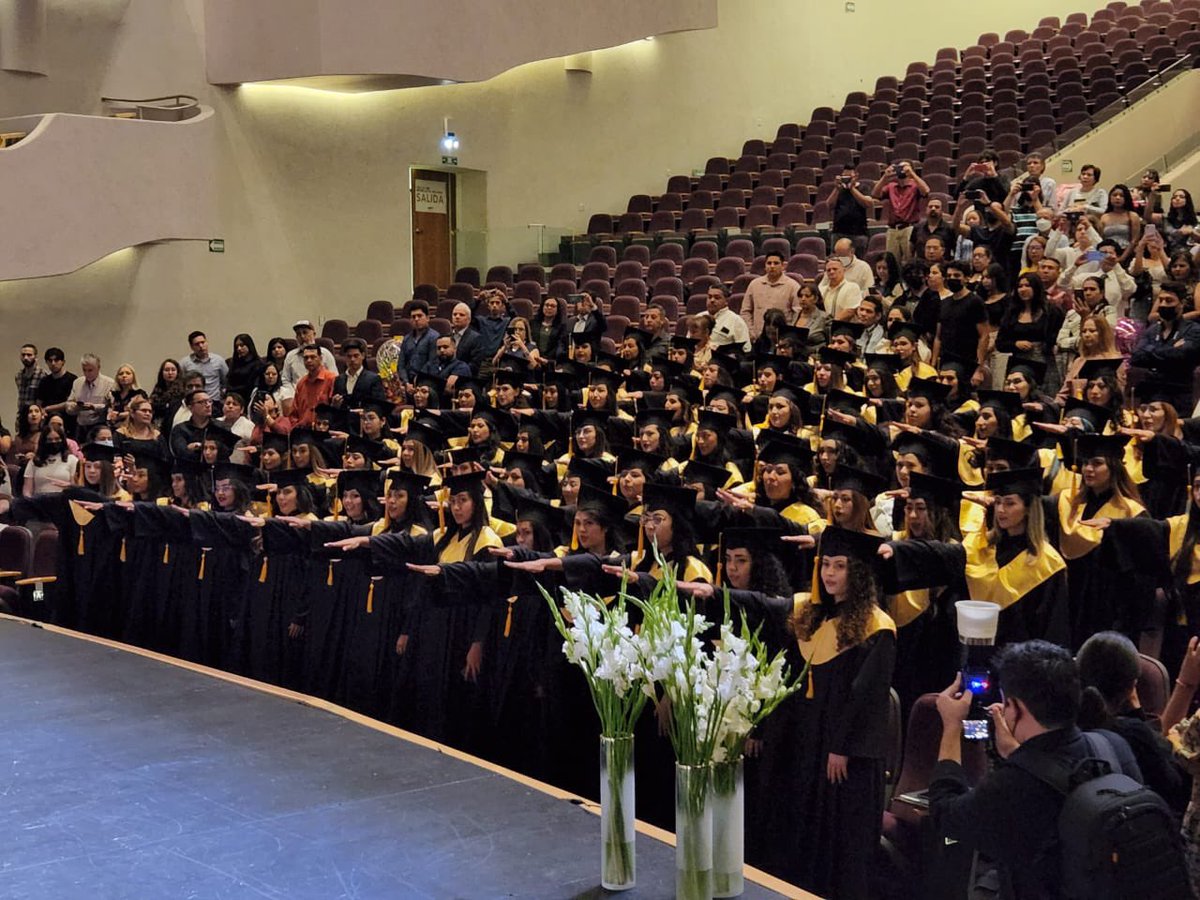 SNTE47Jalisco's tweet photo. Acto Académico de la Escuela Normal Para Educadoras de Guadalajara, Generación 2018-2022 en el Palacio de Cultura y los Congresos, Presente El Secretario General de la Sección 47 del SNTE, Mtro. Arnoldo Rubio Cárdenas
#SNTE47
#ENEG https://t.co/xcki2Kcwrc