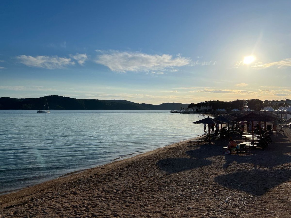 GA's tweet image. When your Mondays don't have to feel like Mondays >>>
"Since completing the #SoftwareEngineering bootcamp and landing a #SolutionsEngineer job at @criteo, my new career has taken me to the Netherlands, Croatia, and certainly more places to come in the future." -Adam D., GA Alum