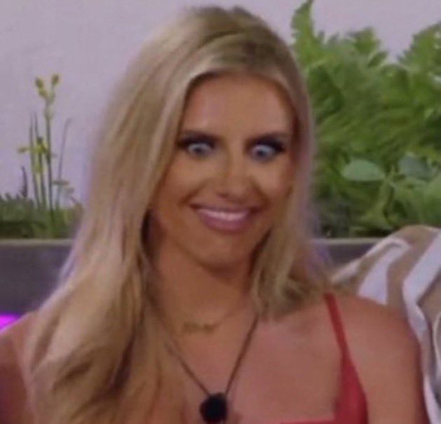 eerryyn's tweet photo. if these girls have watched love island and know what adams like why would they ever go near him #loveisland https://t.co/h7VrCTcsqa