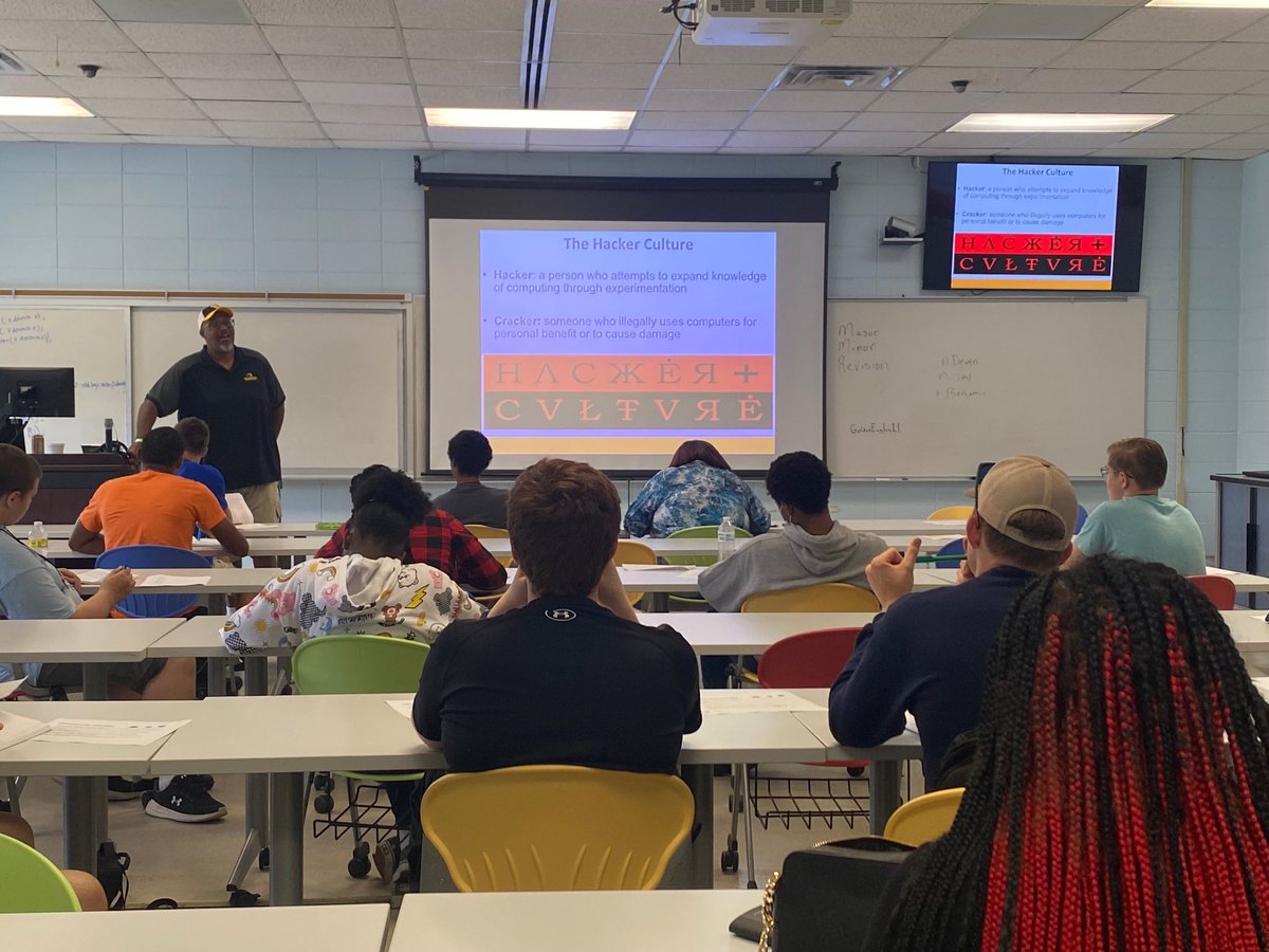 usmSTEMed's tweet photo. #HappeningNow USM computer science instructor Terry Cullen teaches GenCyber campers the difference between Hackers and Crackers and the incredible job opportunities with the FBI, NSA, DoD and more. #SMTTT #STEMed #stemforkids #workforcedevelopement #Mississippi https://t.co/Gz8yW1eYPe