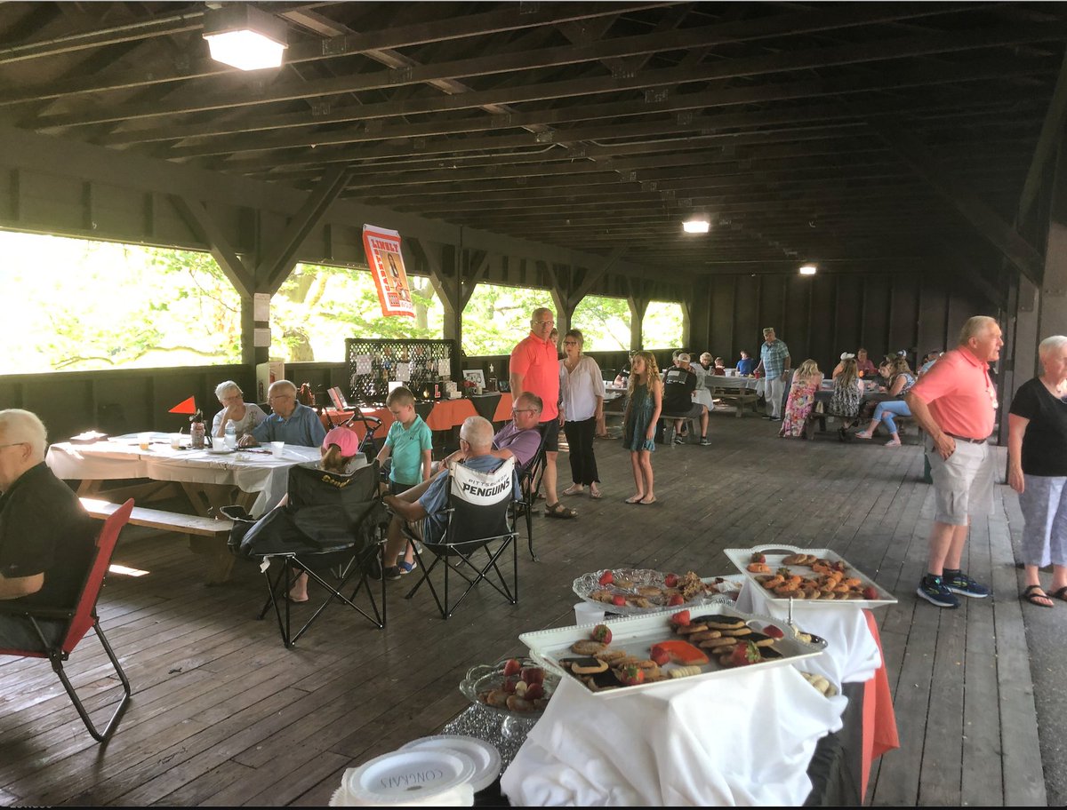 PhilotimoLLC's tweet photo. Yesterday we had the pleasure of serving gyros and baklava at Brianna Wolfe's graduation party! Congratulations, Brianna! https://t.co/w2smfrEn5o