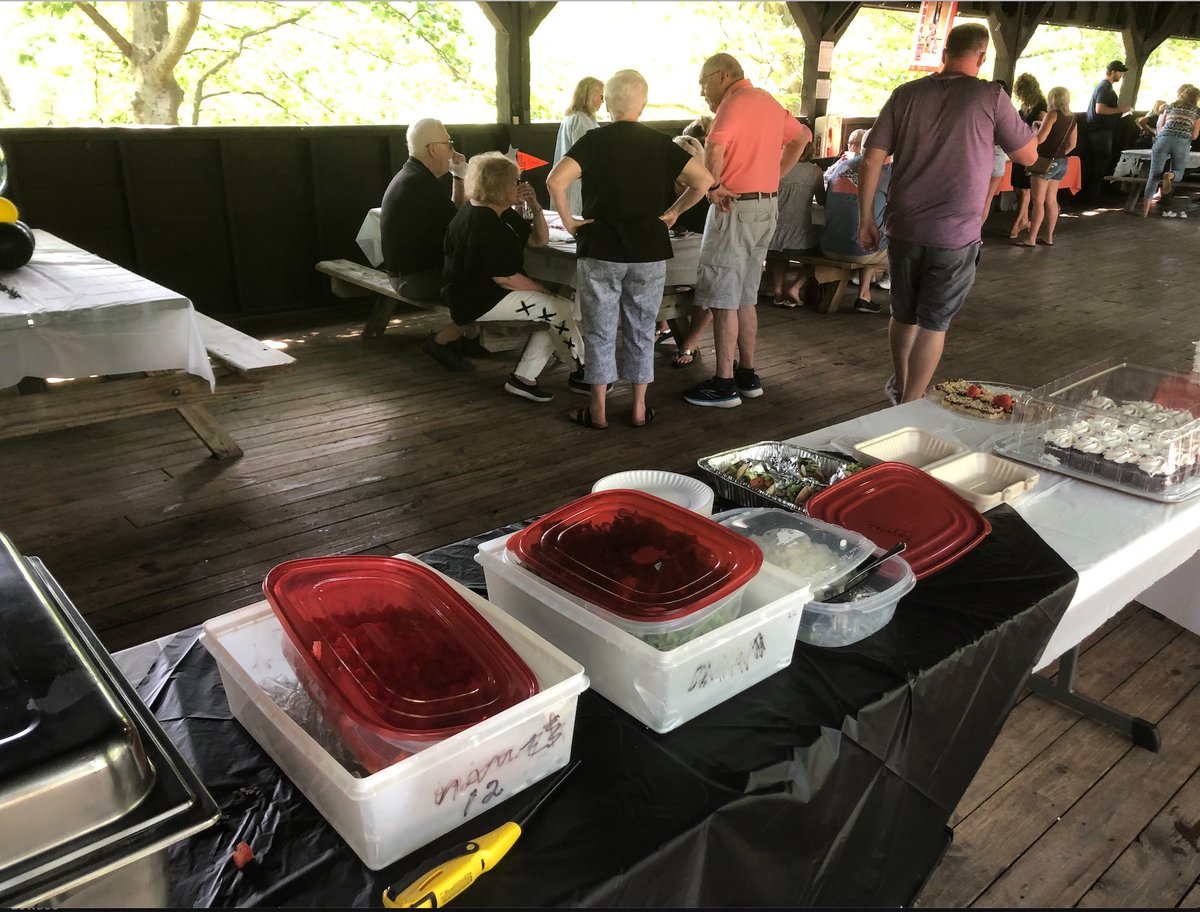 PhilotimoLLC's tweet photo. Yesterday we had the pleasure of serving gyros and baklava at Brianna Wolfe's graduation party! Congratulations, Brianna! https://t.co/w2smfrEn5o