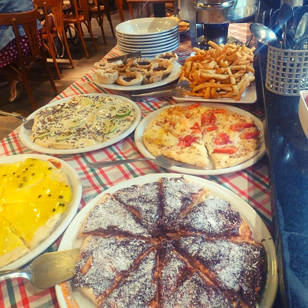 parmebr's tweet photo. Rodízio de pizzas + Buffet Parmê agora a noite😋
🍕+🥘 Todos os dias a partir das 18hs
Disponível nas lojas: 
📌 Tijuca (Afonso Pena), Norte Shopping, Nova América, Vila da Penha, Campo Grande, Bangu, Top Shopping, São Gonçalo, Recreio e Barra.
  #buffet #pizza #rodiziodepizzas https://t.co/kwaqL5nF6d