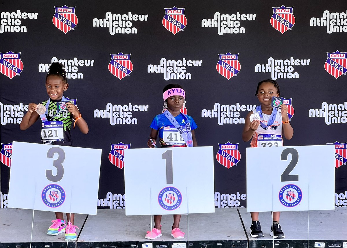 NvaTrack's tweet image. Congratulations to Zamara Buries for placing 2nd in the 5 yr old 400m at the AAU Primary National Championship in Florida.  Fantastic Job, Zamara!!
