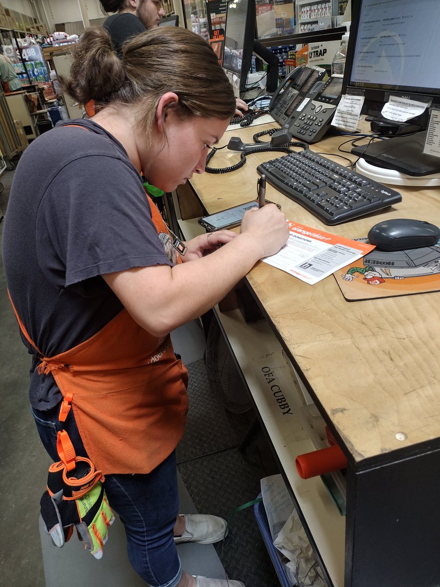 CarolenePinn's tweet photo. All these awesome associates signing up and bleeding orange! 🎉😎🧡 @HomerFund @BracewellRina @DarrellStiffey @PoohBearKnisley @milsonwheels55 @jreed4401 @Heather_Ava1os @bjp84 #OrangeAtHeart https://t.co/N0m5t46wqT