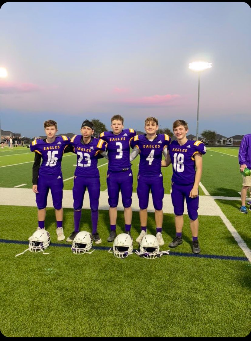 theguythatsmex's tweet photo. Sophomore season stats:

3 catches allowed 
101 yards allowed
2 TD allowed
3 PBU
2nd team all district. 

Bonus “stat”

When in man coverage, not one WR has gotten more than 5 targets. Proof is in the film🏝🔒 https://t.co/NqhO6qmqDQ