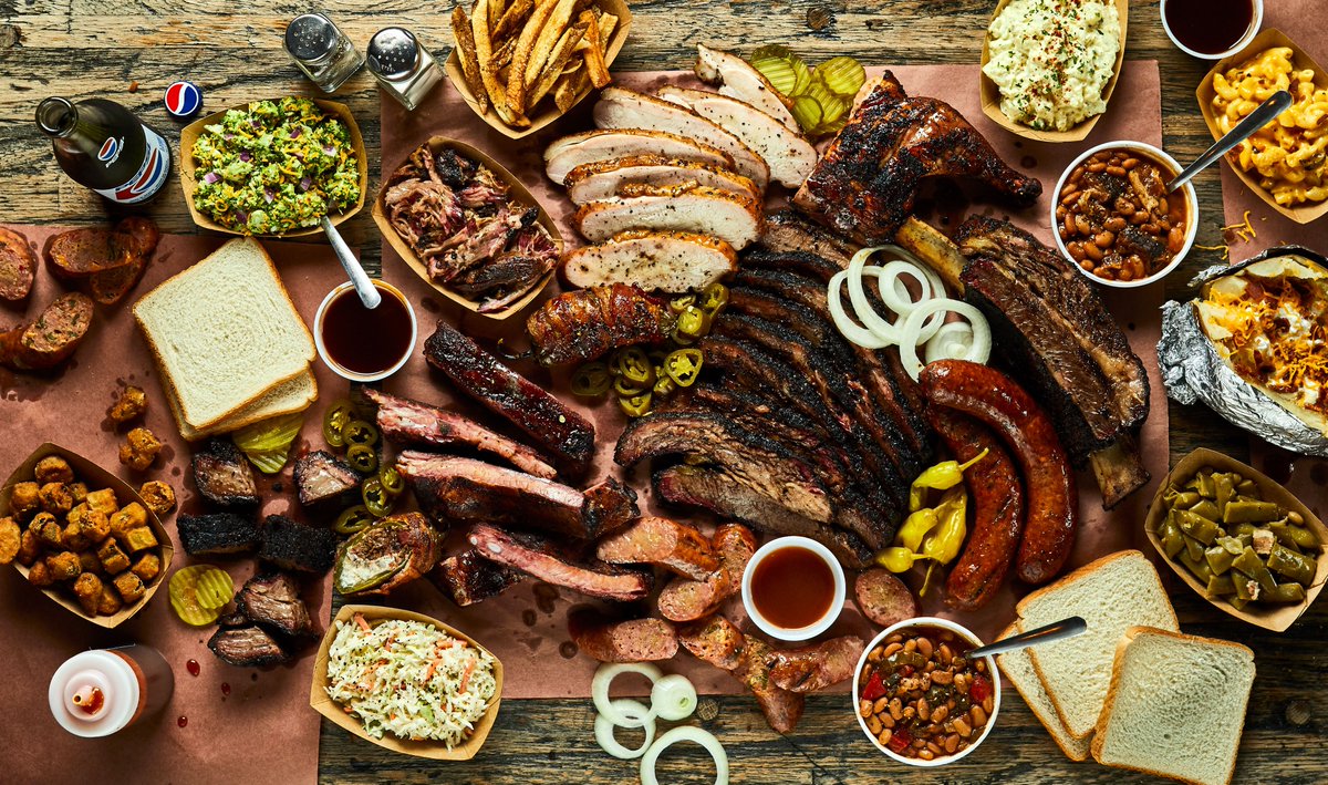 HutchinsBBQ's tweet photo. Have a case of the Mondays? Let us cheer you up with some mouthwatering BBQ. Also, don’t forget we are B.Y.O.B.🍺
#bbqnation #foodblogger #smoked #dinner #bbqtime #pitmaster #instagood #smokedmeat #bbqbrasil #cooking #churrascada #pulledpork #HutchinsBBQ https://t.co/MNagx9Q06o