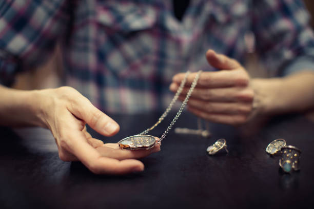 We offer appraisals for all gold, silver, coins, and other currency in Scottsdale and the surrounding areas. We promise to provide accurate and trustworthy pricing on every item that comes into our shop! Get started with a free consultation, call us today at (480) 887-8049.