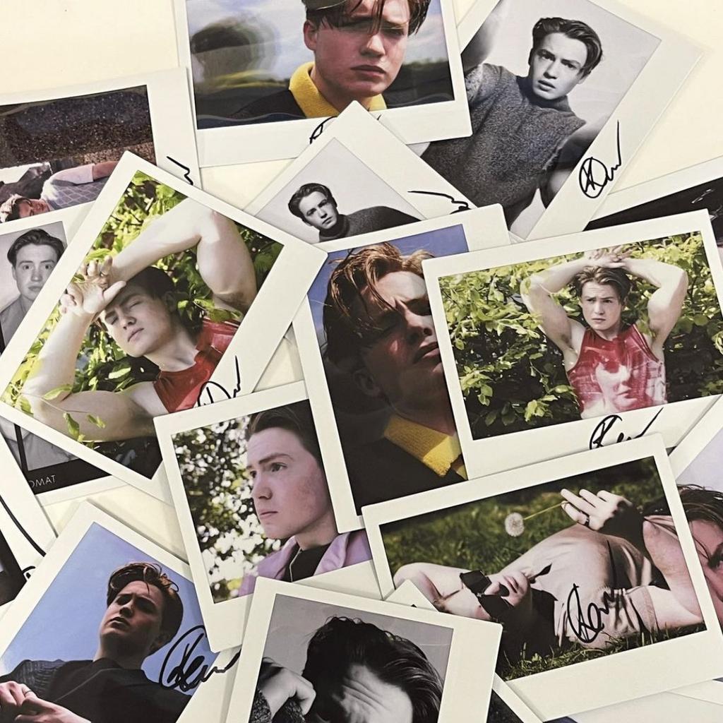 thinkersadiekit's tweet photo. my favourite genre: sadie sink and kit connor in polaroids https://t.co/gjar4naeC8