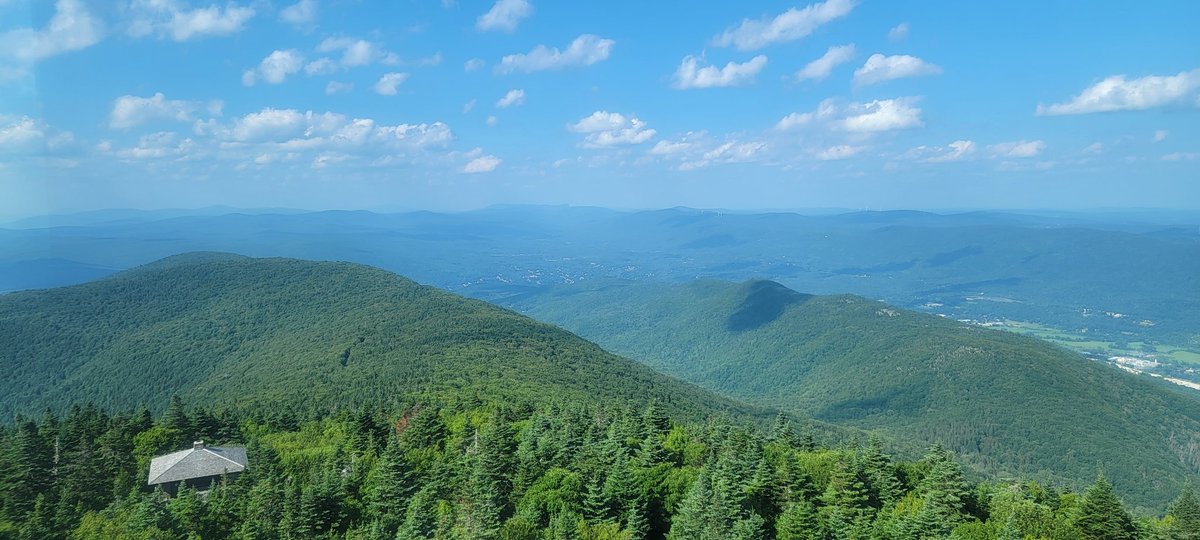 LiamHikes's tweet photo. The highest point in Massachusetts - Mount Greylock. This point is also notable for being the first summit over 3000' above sea level since the Shenandoahs in Virginia. Time to get back into the tall mountains. https://t.co/x18oqd81Fj