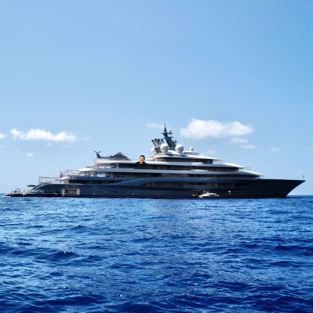 vincenzolandino's tweet photo. Spotted: Guenther Steiner’s new boat 

#F1 https://t.co/GchVbkVDec