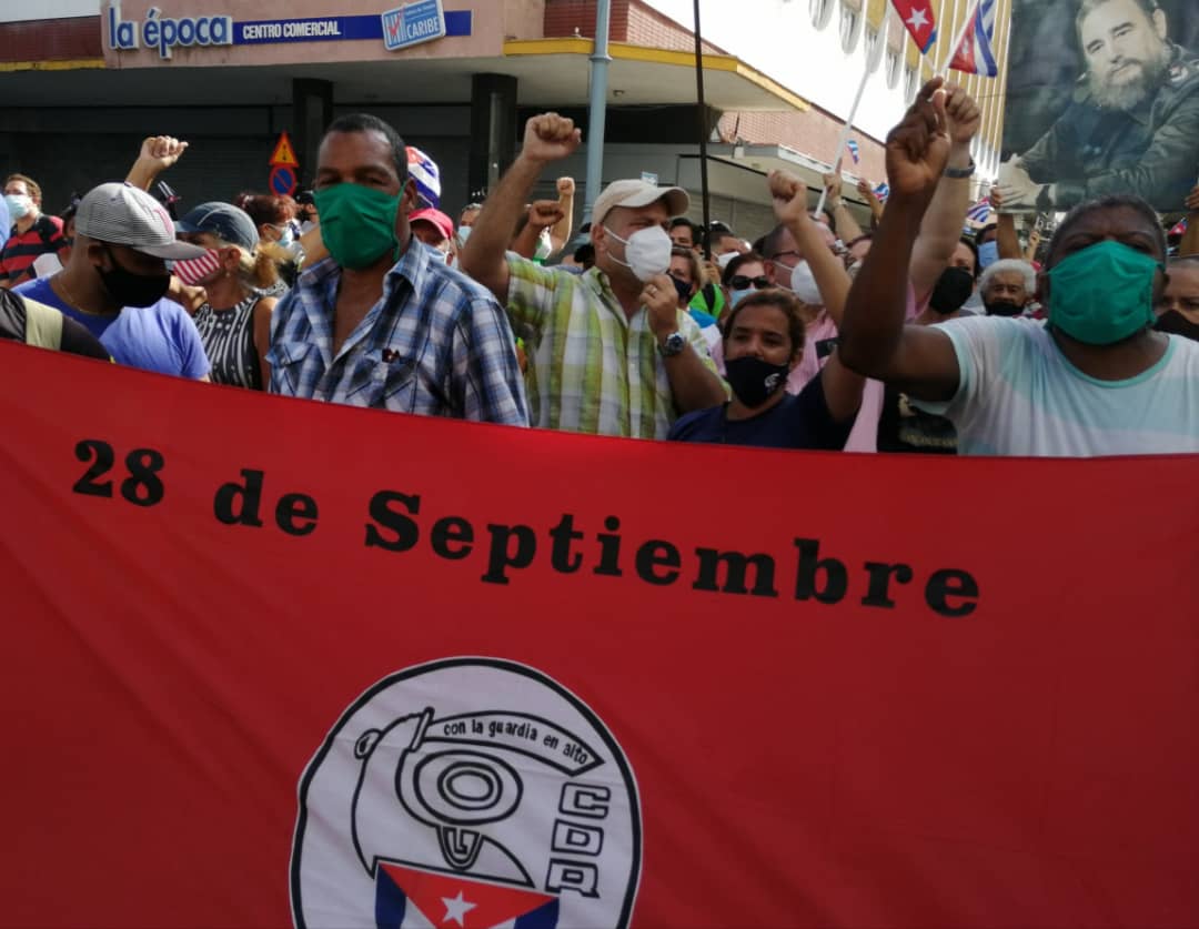 GHNordelo5's tweet photo. Aquel 11 de Julio, como ha sido y será siempre, los #CDRCuba respondieron al llamado de la Patria en cumplimiento de nuestra principal misión: La defensa de la Revolución desde nuestros barrios y comunidades. #Cuba #CubaPorLaPaz #SomosDelBarrio https://t.co/uSUxLPUFsK