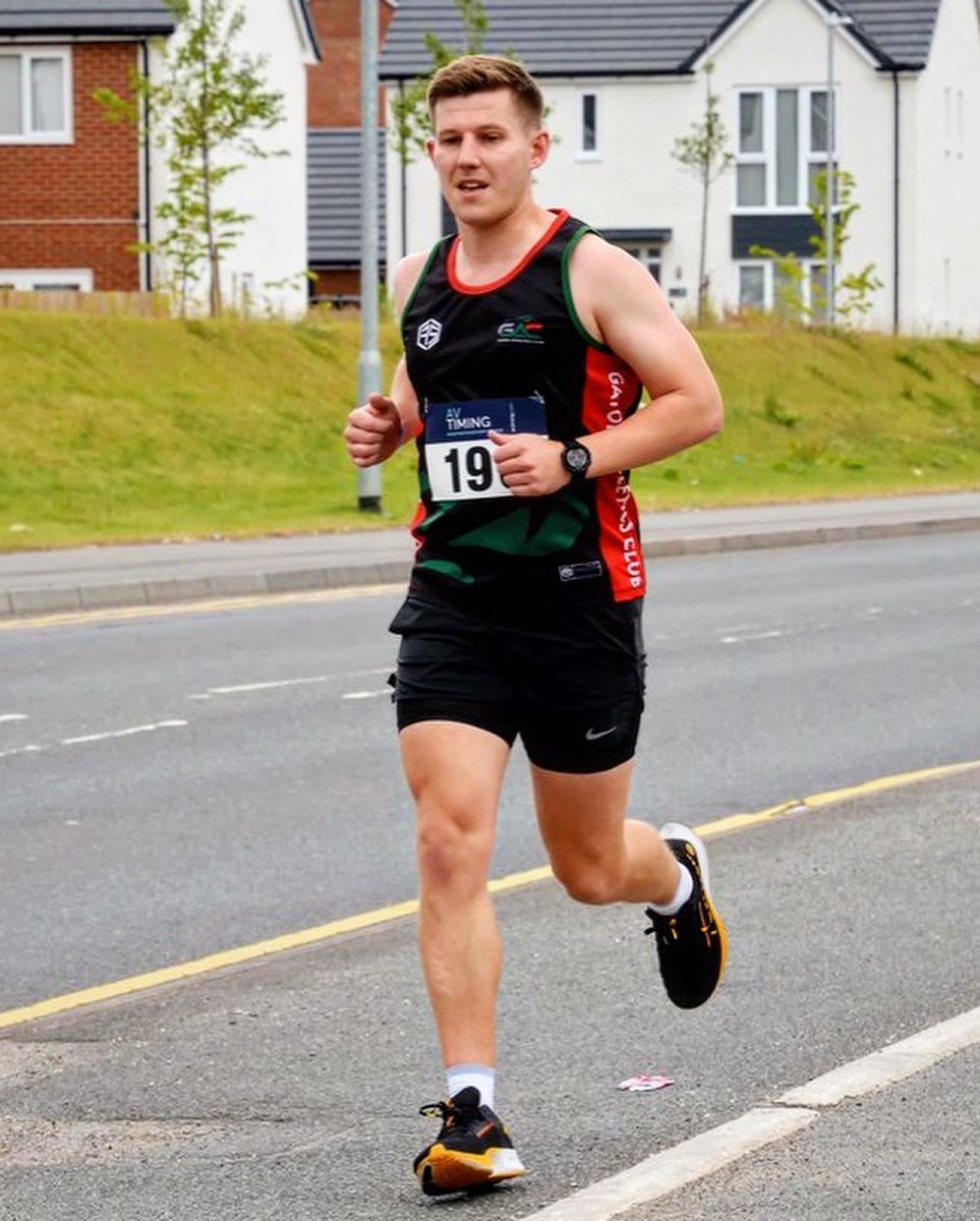 GatorAC1's tweet photo. Few shots of Rich, Dean &amp; Graham at the Stoke-On-Trent Festival of Running   Last weekend #Teamgator #GatorRunning #SOTFOR 📸🐊 https://t.co/3OkVzQlFqA