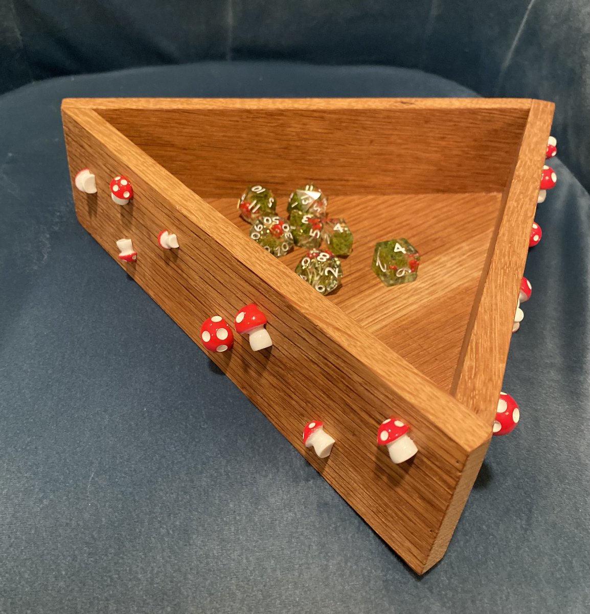 mickeymessedup's tweet photo. Big thanks to @mythscapades for my very first handmade dice &amp; to @CraftsmanNpc for my very first dice tray!! I can’t wait to break them in with a new campaign at the end of this month 🍄🎲⚔️🧙🏻🌱 https://t.co/0GLtv0L4QS