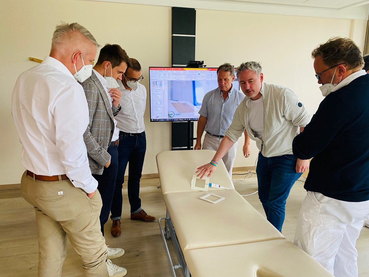 coldplasmatech's tweet image. Die Wundrebellen können auch Reha - heute zu Gast bei der Johannesbad Unternehmensgruppe in Bad Füssing. Es hat Spaß gemacht, den Klinik- und Pflegeleitern vorzustellen, welch sehr gute Ergebnisse bei der Heilung von chronischen Wunden erzielt werden können. 8 WOCHEN SIND GENUG!