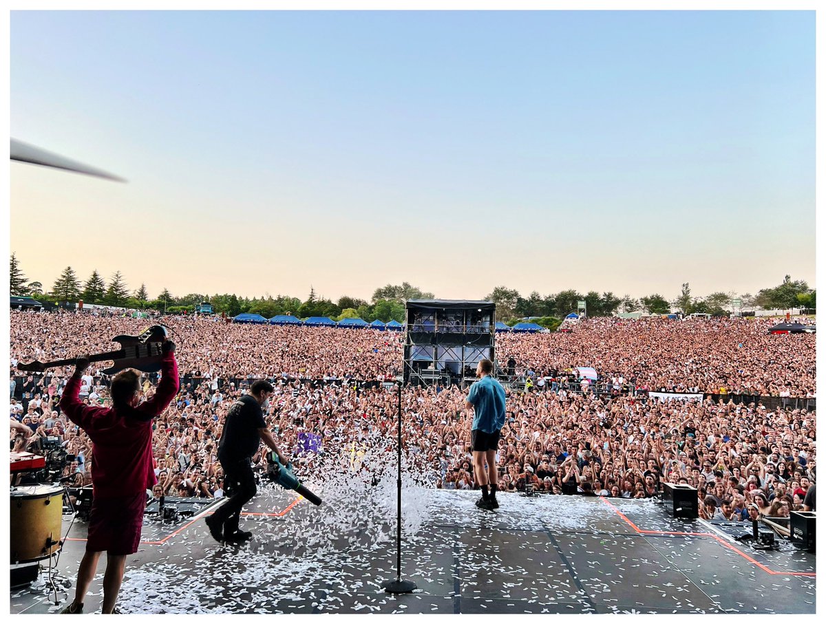 DanielPlatzman's tweet photo. Santiago De Compostela, Spain!! Wow y’all are absolutely incredible. What a fun show that was.  So grateful for all of y’all https://t.co/xATAopiYGT