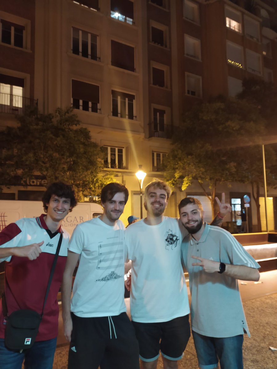 Felicidades a un crack del lol España <a href="/Champi_14/">Heretics Champi</a> (<a href="/Umudendezo/">J.xezz</a> <a href="/Daniel_Truchon/">Dani_Nyar</a> )