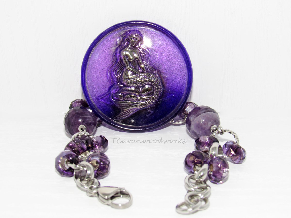 tammycvanaugh's tweet photo. Mermaid statement coin bracelet #Mermaid #Statement #etsyshop #🧜‍♀️ https://t.co/wY5TcqkApS