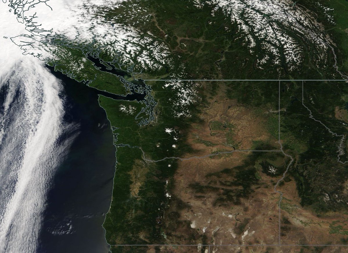 Weathernet1's tweet photo. Barely a cloud in the sky over the PNW today! Mainly dry weather is expected through the week with the next shower threat holding off until the weekend. Plus, check out the high mountain snowpack along with sediment from snowmelt flowing out of the Fraser River! https://t.co/Cj04tljy48