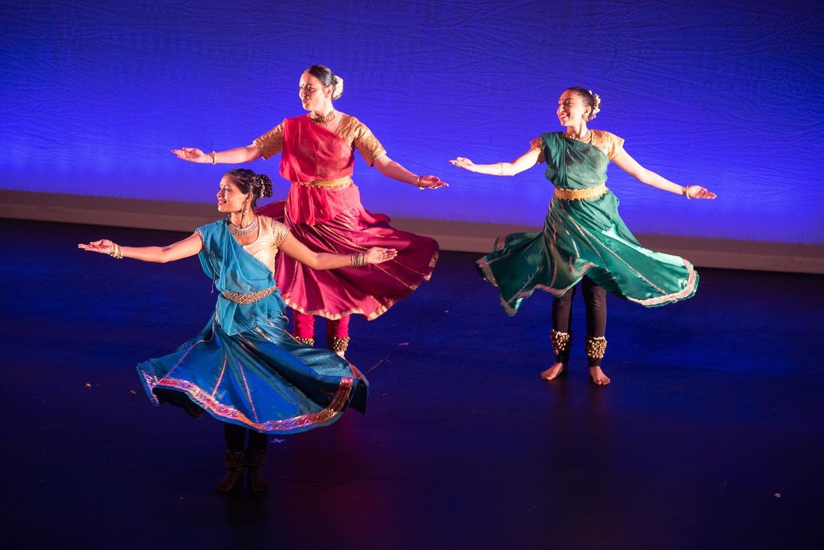 CICDUK's tweet photo. CICD at 40 celebrating Tattva 22 a showcase of Kathak dance by students &amp; Alumni at @curve_leicester on Saturday 2nd April 2022.

This wonderful piece was performed by Chandni Premgi, Sneya Rajani Andreea Monalisa

Photography: Darshak Whittaker

#cicd #cicduk #kathak #indian https://t.co/A0sLjJMa4e