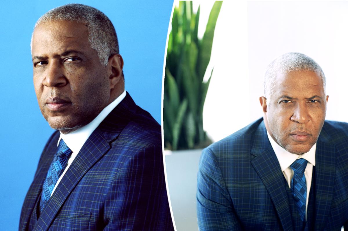 Billionaire Robert F. Smith's plastic plants are offending swanky neighbors trib.al/6KV1fLw