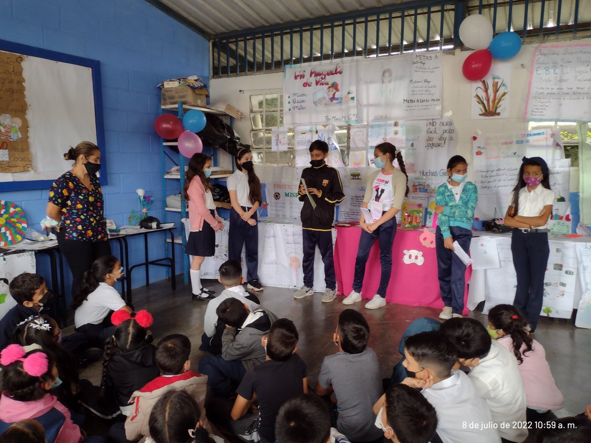 EBAbejal's tweet photo. Fiesta Pedagógica en @EBAbejal Así se Trabaja en las Escuelas Bolivarianas. Municipio @GuasimosCra Estado @ZonaEducTachira @Crazet2011 @Berzabethg1 @MPPEDUCACION https://t.co/MqLXkwUCPj