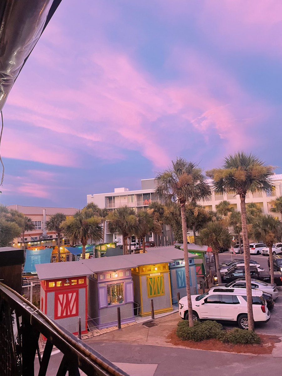 calibenton's tweet photo. Destin, Florida 

July 2022 https://t.co/QQx7571GEG