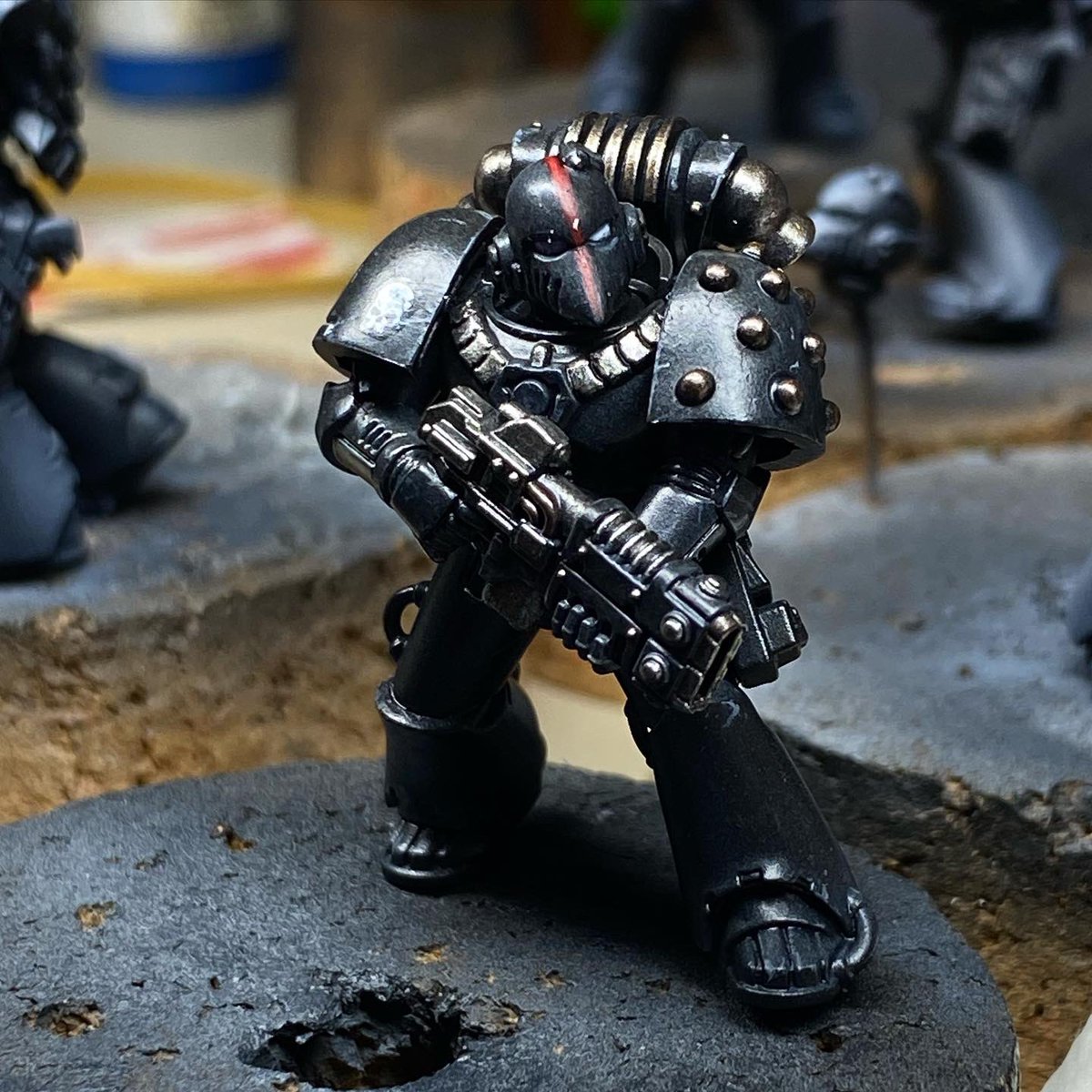 BC_Darrko's tweet photo. Prototyping a new cleaner (newer look) armour for the next gen first legion - sticking to Terran born, not new recruits but troopers outfitted with newer kit as older armour is too damaged for salvage
.
.
#melbourneheresy #firstlegion #darkangels #horusheresy #30k https://t.co/Z4J0RCUtYW