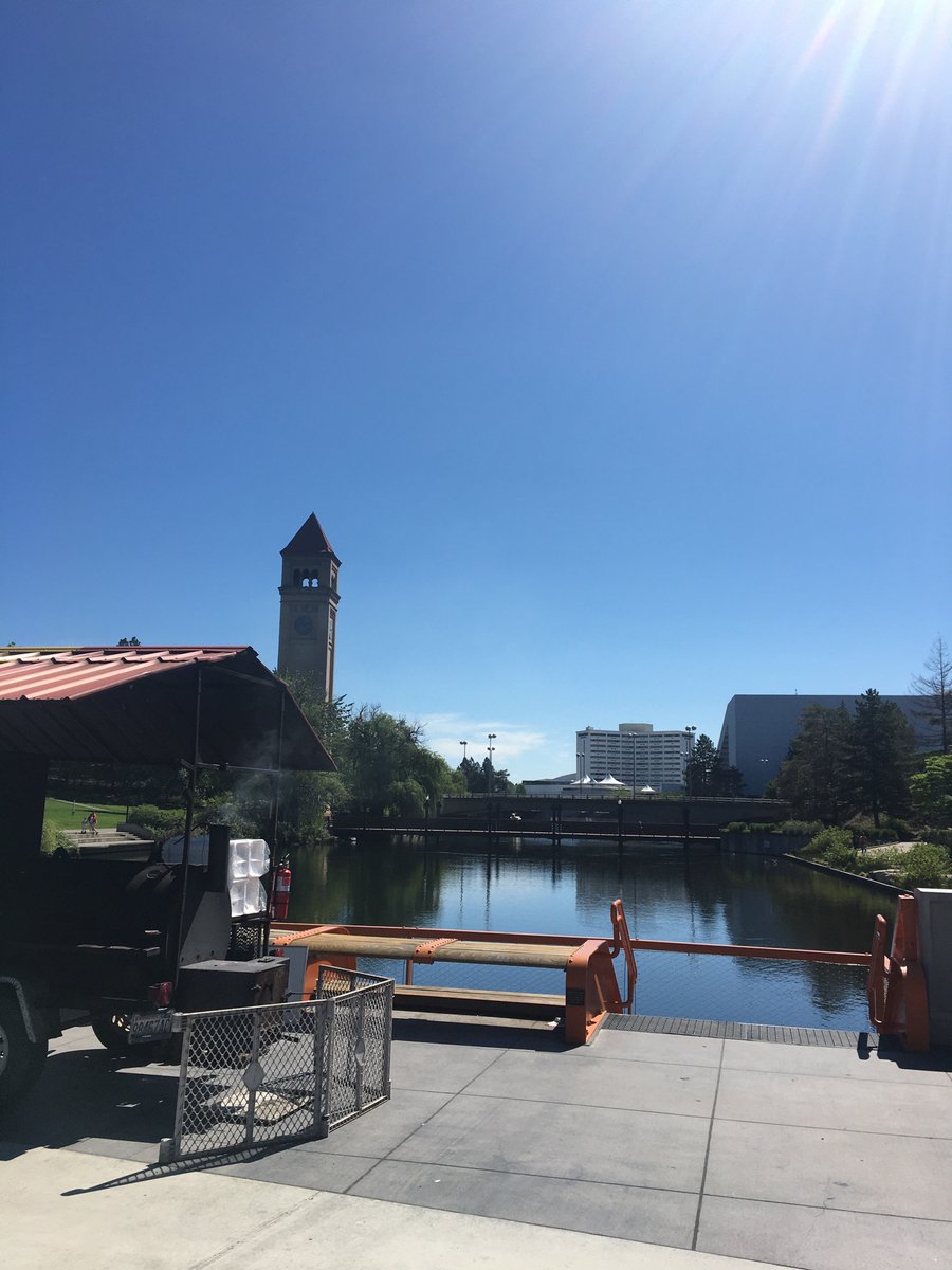 Tobysbbq's tweet photo. Riverfront Eats tomorrow 11-2 on the orange bridge. Brisket &amp; Pulled Pork sandwiches. Come get your BBQ on. https://t.co/ihjVClyKGw