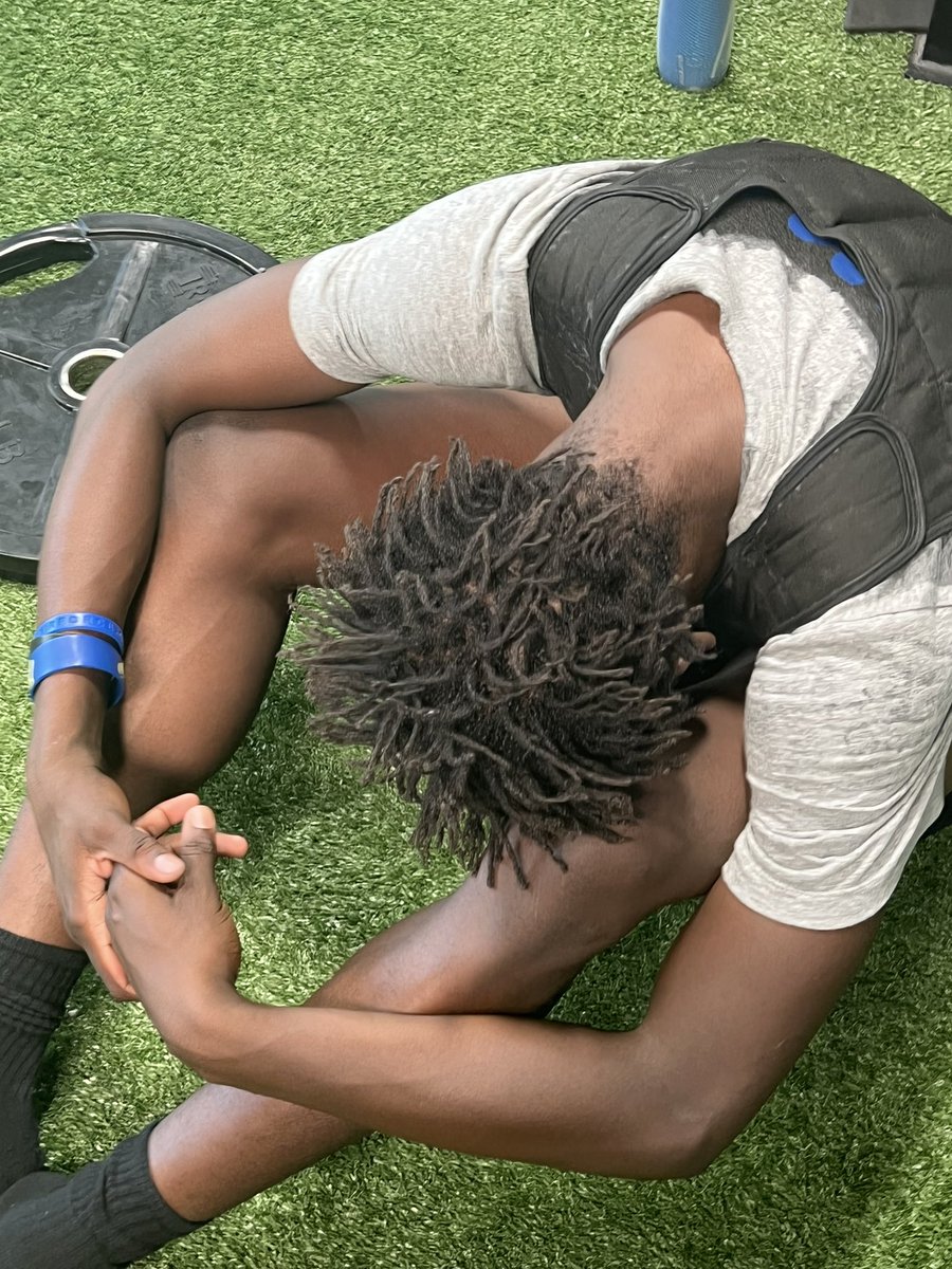 TavianMcNair's tweet photo. Been working on my craft. No Hype No Noise just hard work. Preparing for the Opportunity #LLRique46 #BigFaith #LevellingUp @ForgePLV https://t.co/azWPKeJDAk