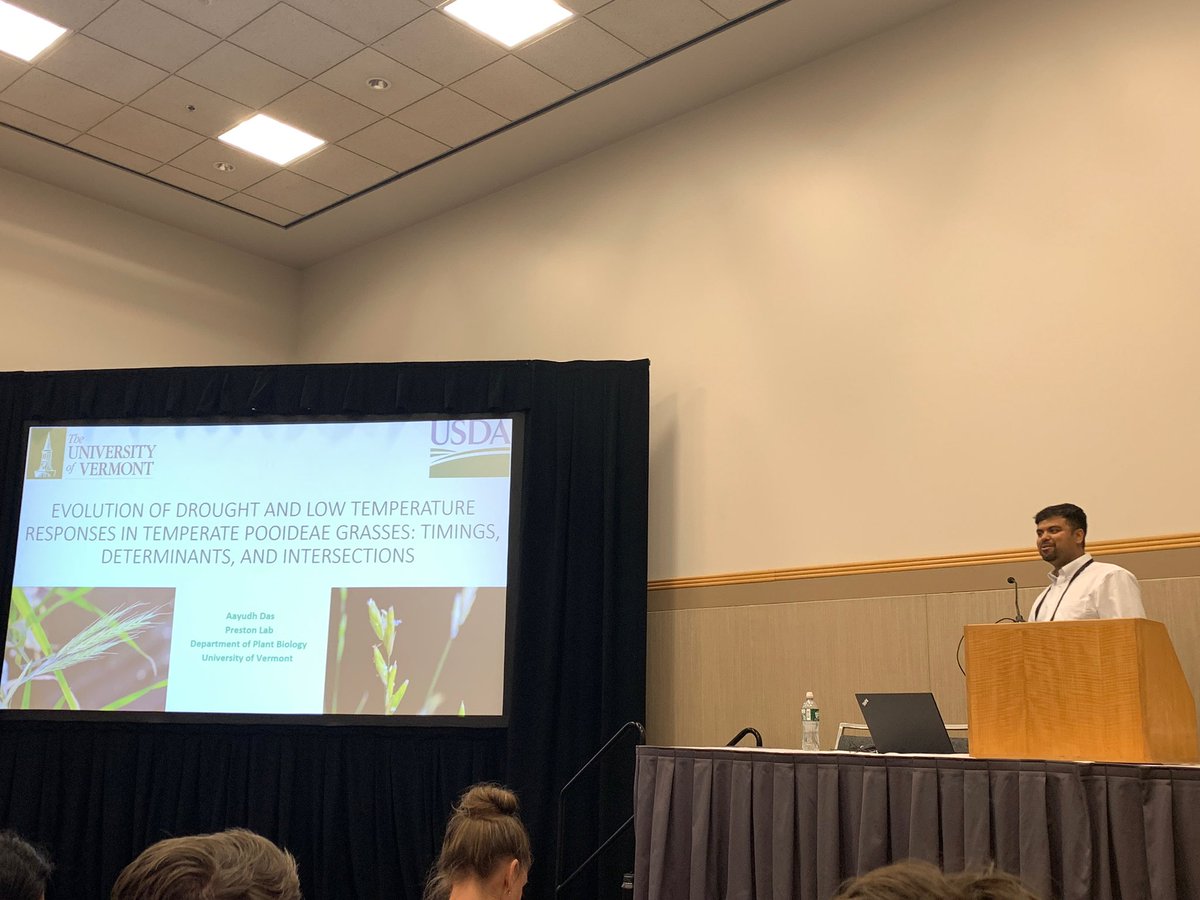aayudh_das's tweet photo. Thank you @ASPB for organizing this wonderful conference. Glad to see so many people! Found a great group to work in future, specially had fun talking to our Pooideae specialist @EvolMarian  #PlantBio2022 https://t.co/5kRxmcSm3V