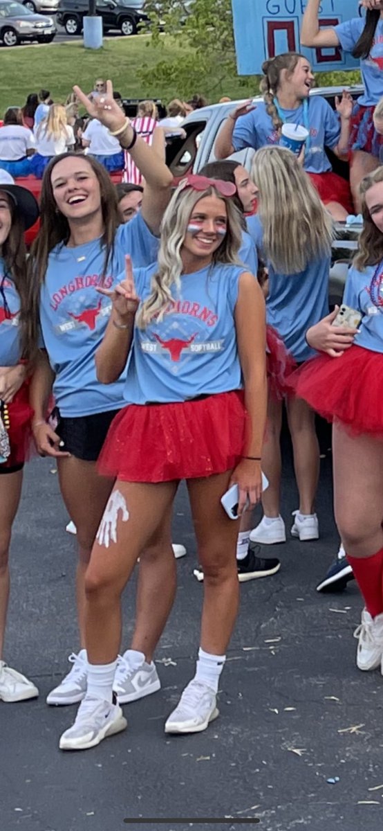 pwestsoftball's tweet photo. This post is really difficult to make. We lost a piece of our family yesterday, when Kendall Johnson died in a tragic accident. She was always a joy to be around with her silly, upbeat personality. Please keep Kendall’s family and friends in your thoughts. https://t.co/o8bJjNkrhI
