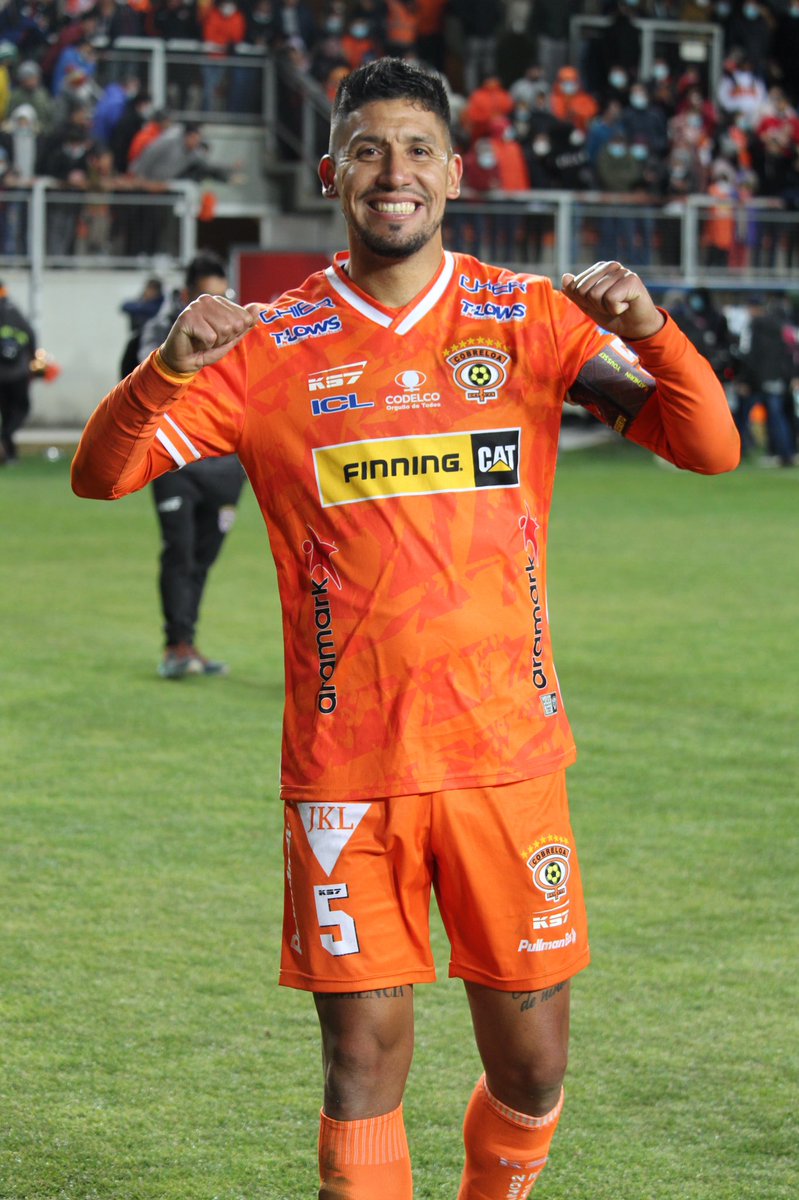 Cobreloa_SADP's tweet photo. Dicen que Rodolfo González aún defiende ⚽️🦊

¡Gran partido Capitán! ©️🦊

#VamosCobreloa https://t.co/RhvZFX0Cck