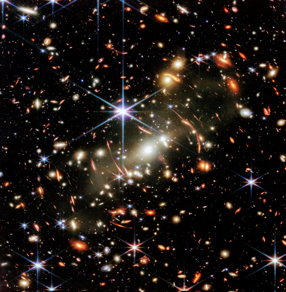Javi_Etxebarria's tweet photo. 1) Primera imagen oficial del #JamesWebb
2) Imagen pasada por un filtro de la galería del smartphone en la que se ven más detalles
#JamesWebbSpaceTelescope #JWST https://t.co/DkO6ZtXhOP