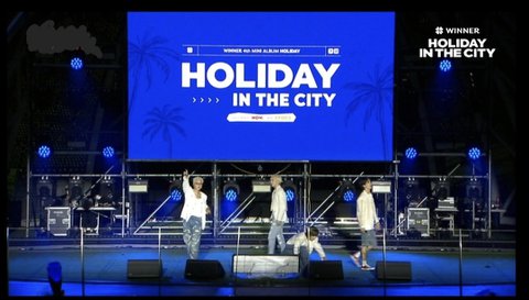 pannatic's tweet photo. Winner amazes everyone as they attract around 20,000 people to their guerilla concert 

https://t.co/GpoXwqZ6kd
#Winner #위너 https://t.co/7eoaI1Ch46