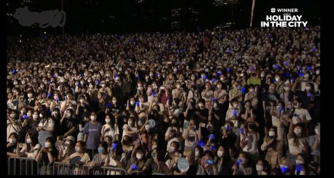 pannatic's tweet photo. Winner amazes everyone as they attract around 20,000 people to their guerilla concert 

https://t.co/GpoXwqZ6kd
#Winner #위너 https://t.co/7eoaI1Ch46