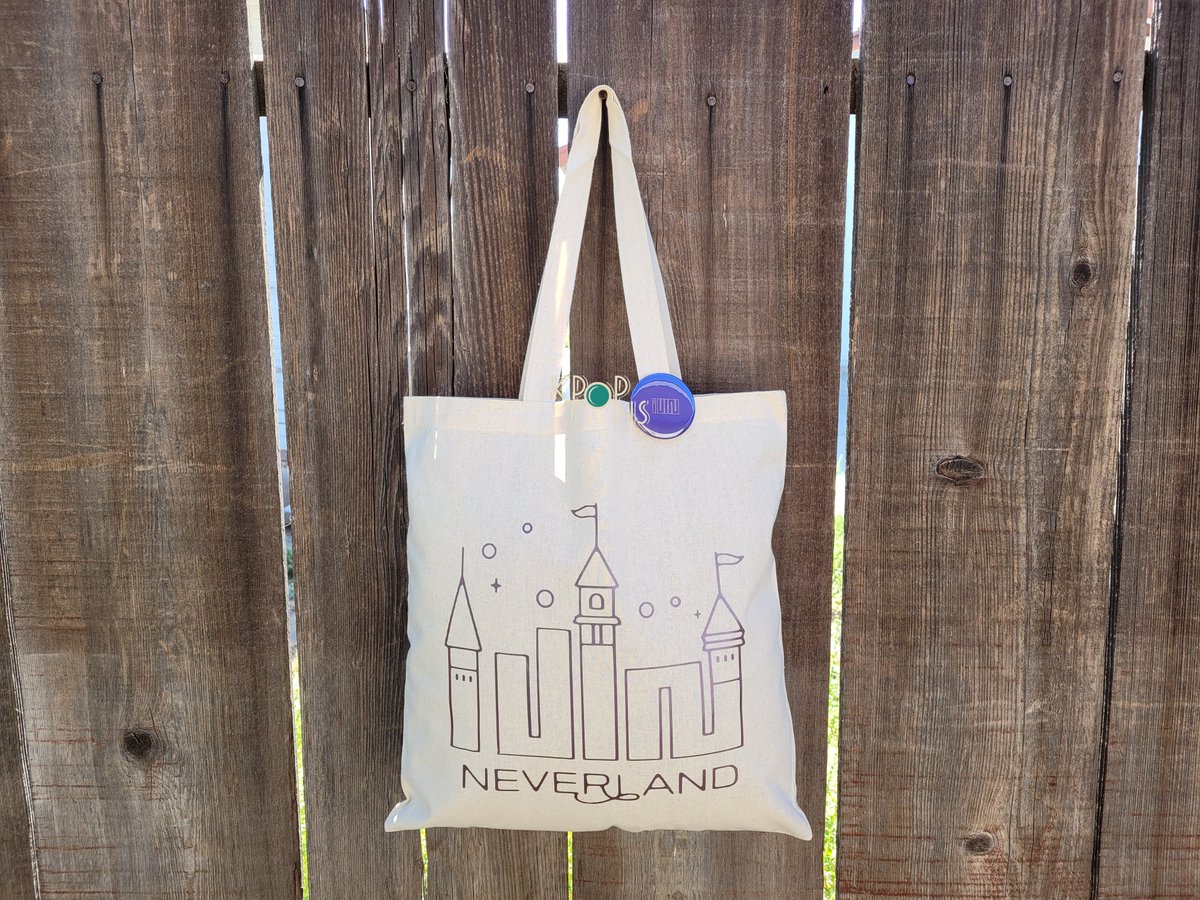 KPOPTONS's tweet photo. #NEVERLANDs, #GIDLE is having their "Just Me ( )I-dle World Tour" &amp; what better way to represent than by sporting this cute canvas tote bag! The design is a reflective purple-red 😍

Get yours before the tour starts: https://t.co/xC7MLUUr95

#Soyeon #Miyeon #Minnie #Yuqi #Shuhua https://t.co/zVSd0iXlds