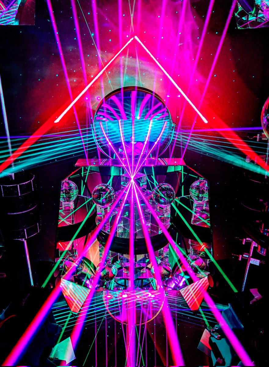 LaserLewDude - Laser Installation Art + Innovation tweet media