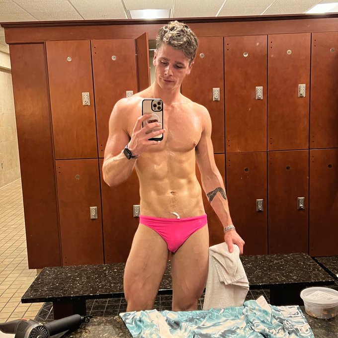 💦💕 https://t.co/RJcBT9bLXC